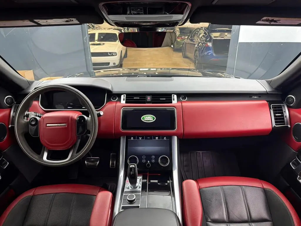 Land Rover Range Rover Sport photo 25