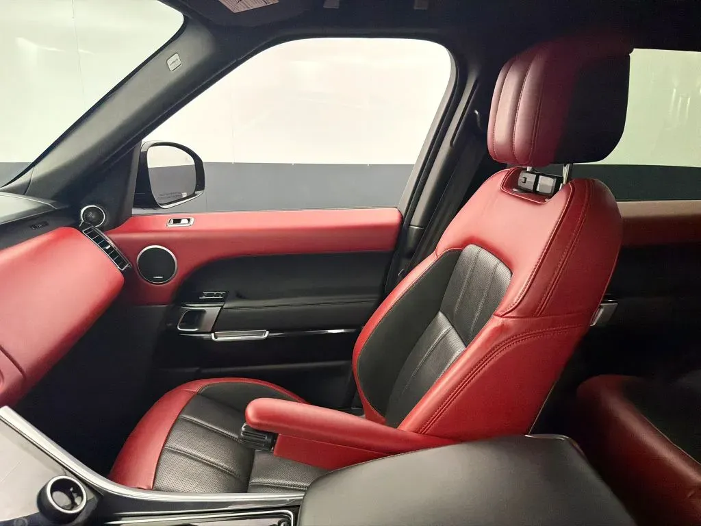 Land Rover Range Rover Sport photo 20