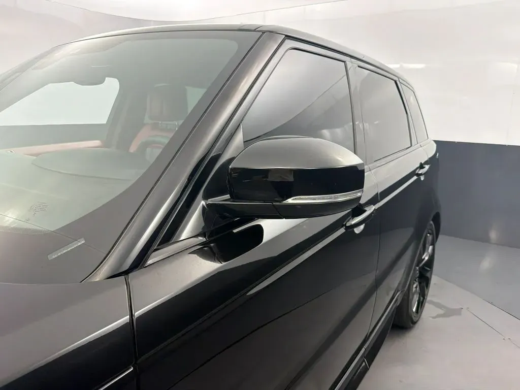 Land Rover Range Rover Sport photo 11