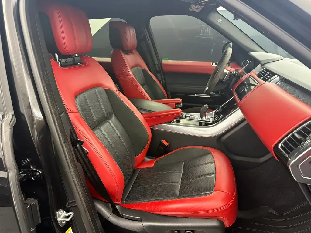 Land Rover Range Rover Sport photo 26