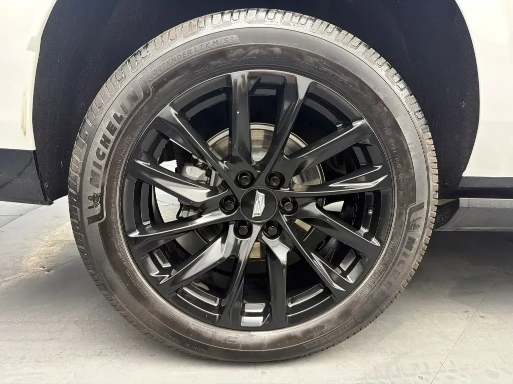 Cadillac Escalade ESV photo 42