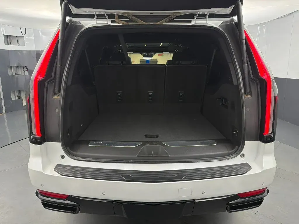 Cadillac Escalade ESV photo 44