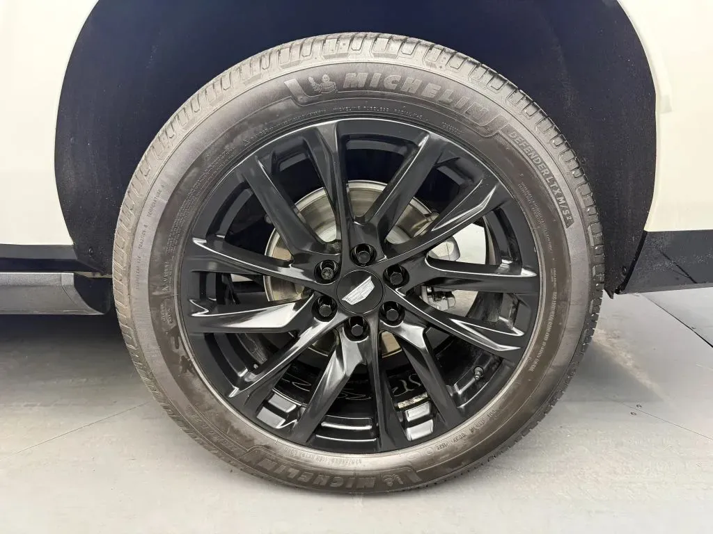Cadillac Escalade ESV photo 15