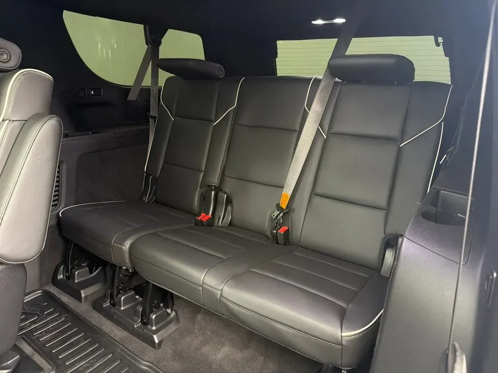Cadillac Escalade ESV photo 32