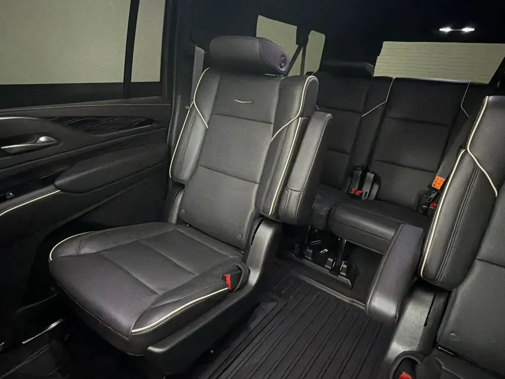Cadillac Escalade ESV photo 27