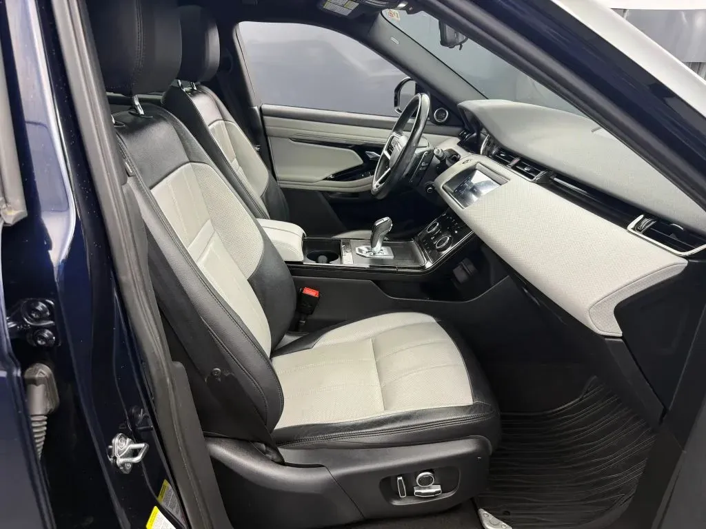 Land Rover Range Rover Evoque photo 37