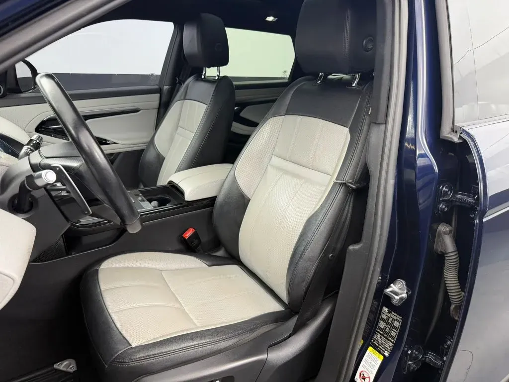 Land Rover Range Rover Evoque photo 25