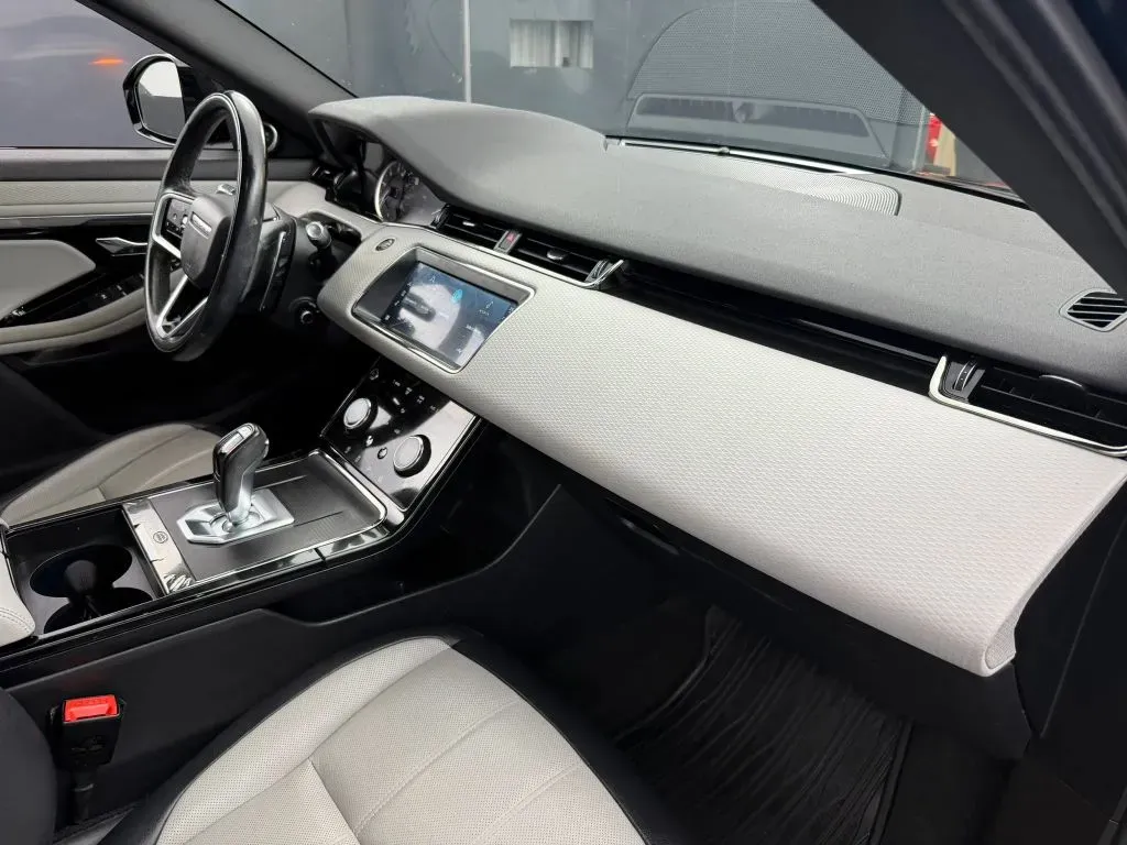 Land Rover Range Rover Evoque photo 40