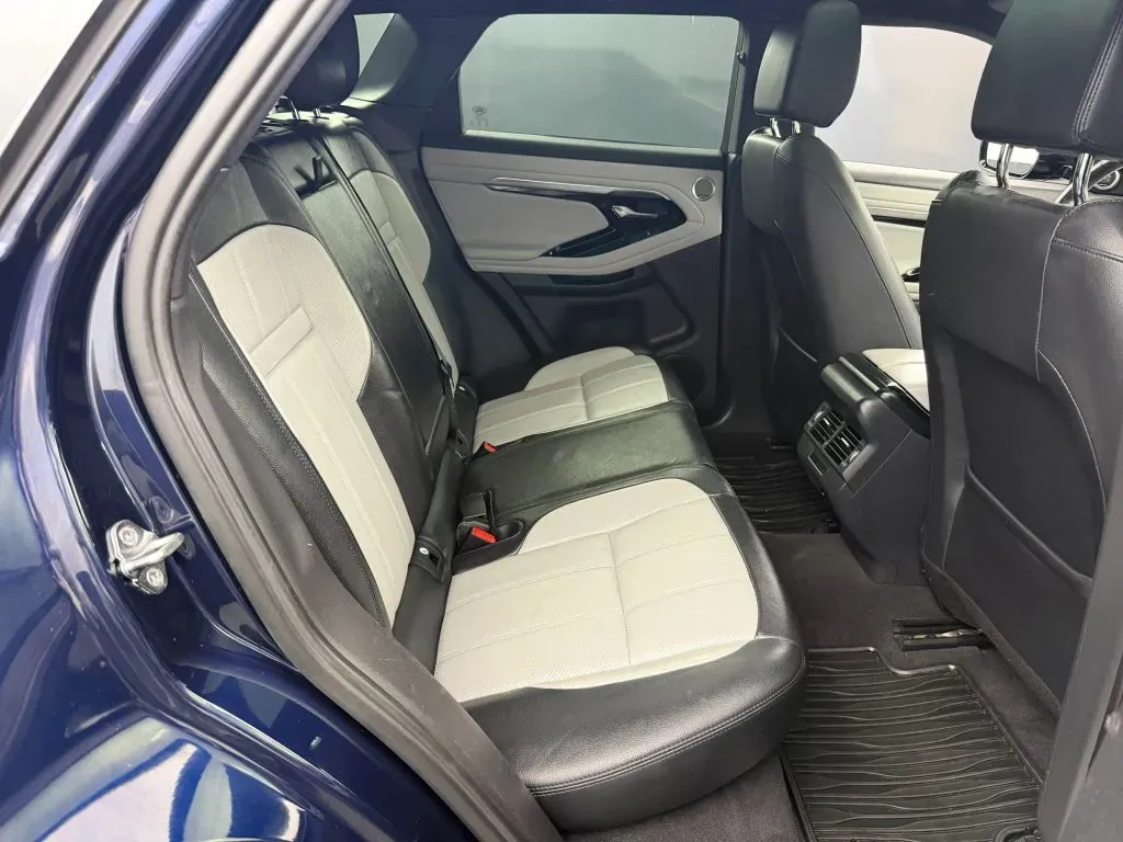 Land Rover Range Rover Evoque photo 36