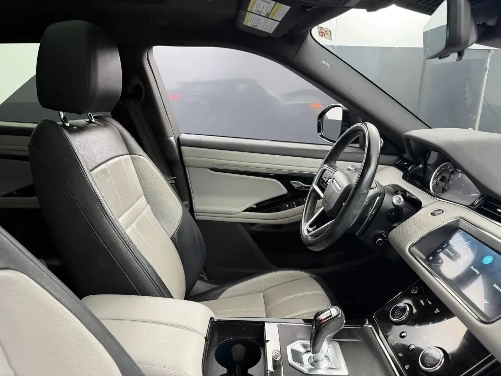 Land Rover Range Rover Evoque photo 39