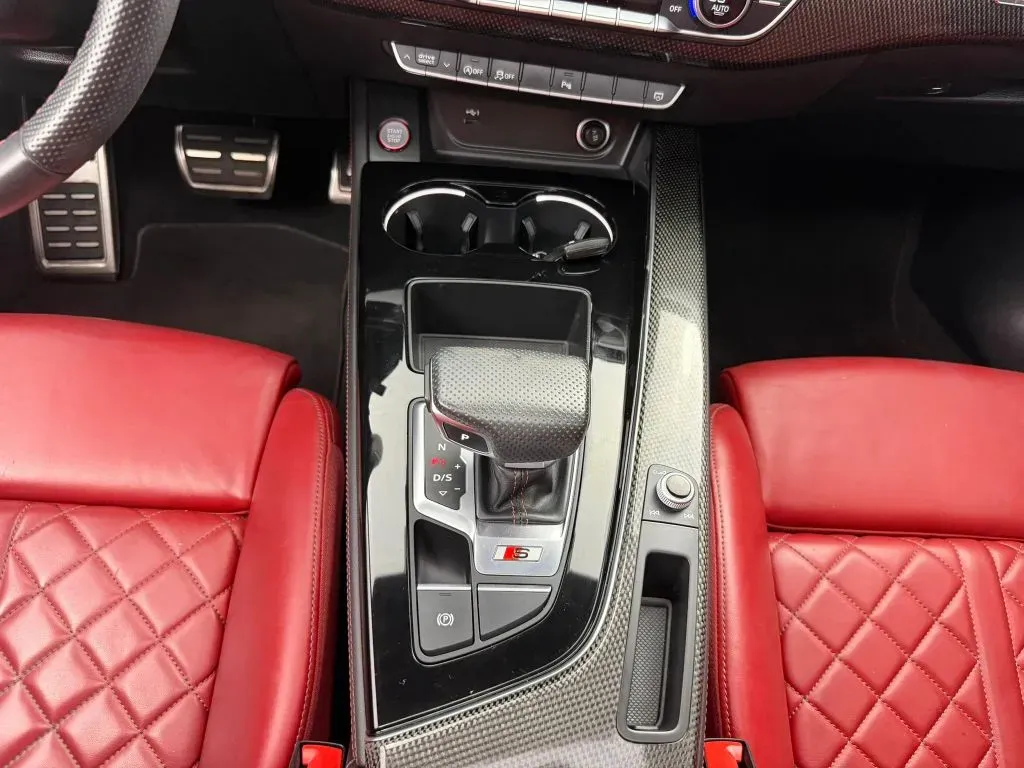Audi S5 photo 32
