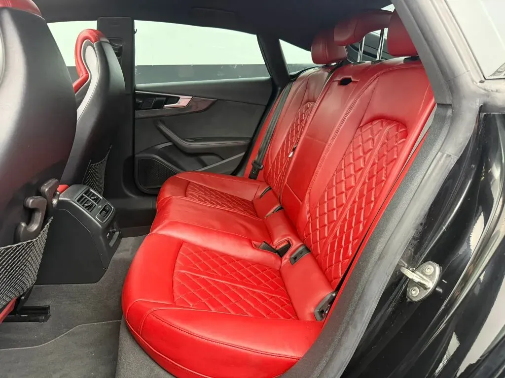 Audi S5 photo 25