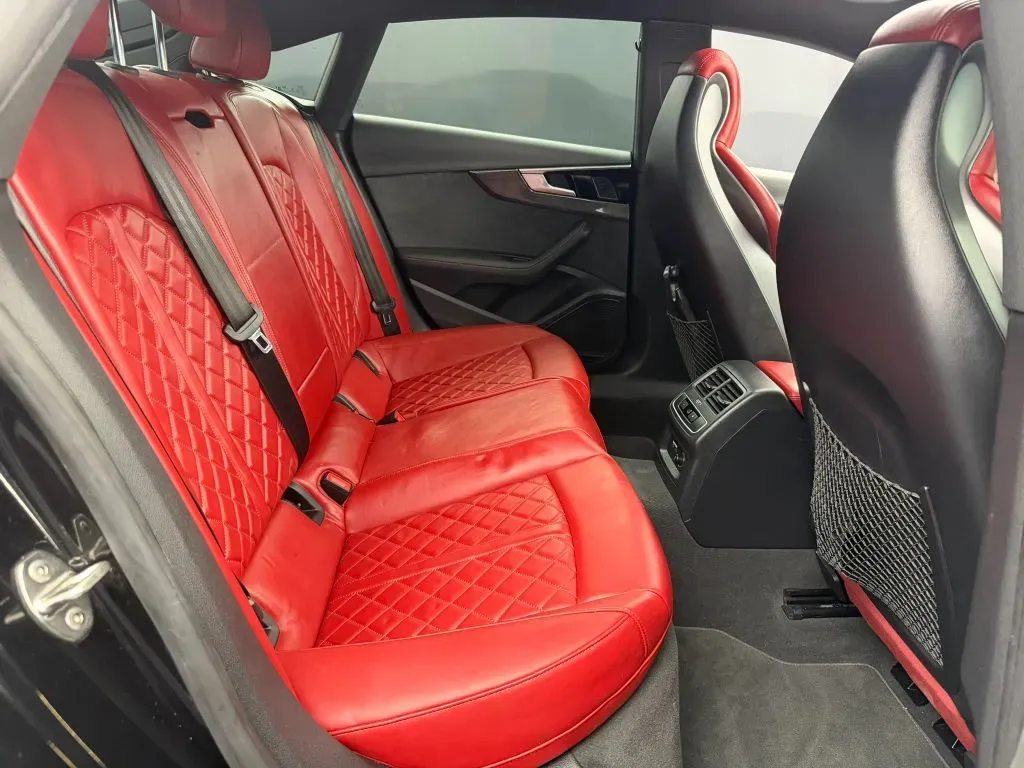 Audi S5 photo 34