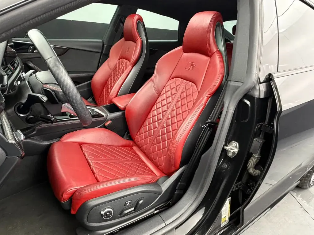 Audi S5 photo 19