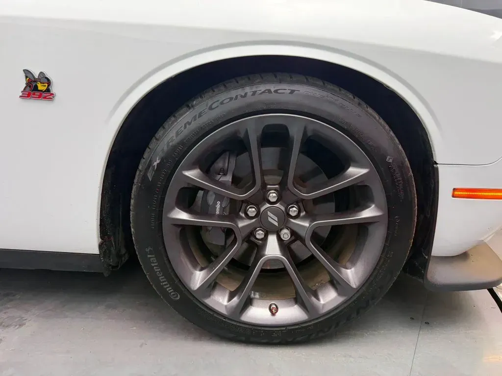 Dodge Challenger photo 39