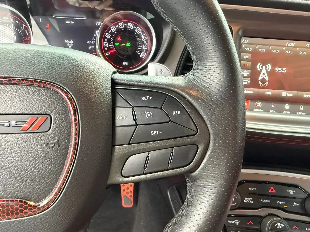Dodge Challenger photo 33