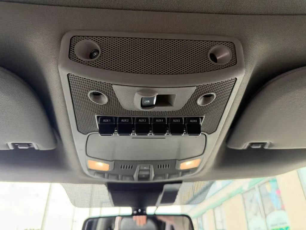 Ford F-350 photo 38