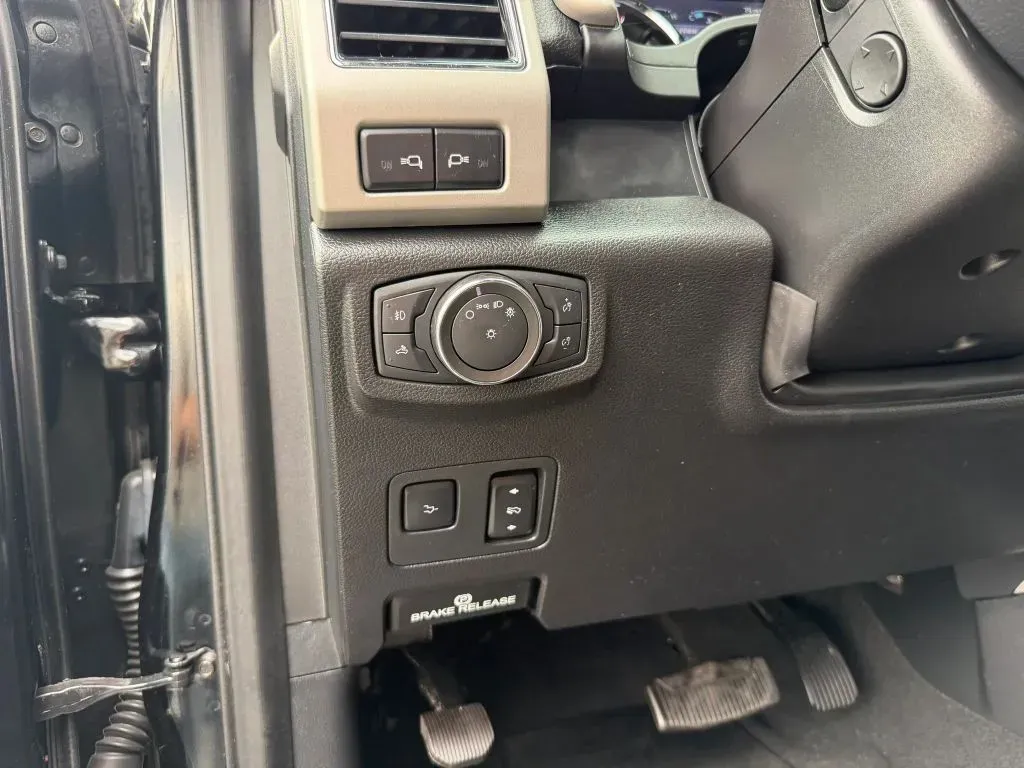 Ford F-350 photo 26