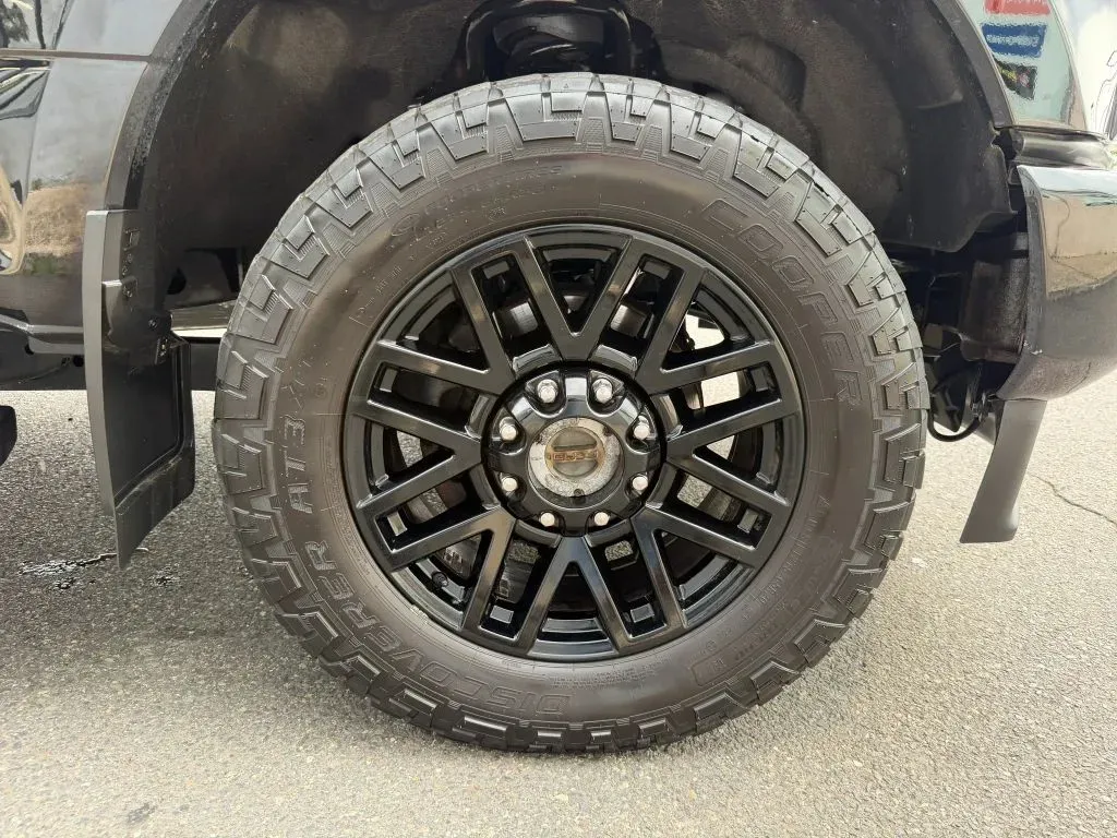 Ford F-350 photo 20