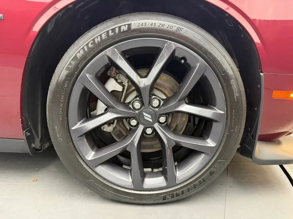 Dodge Challenger photo 20