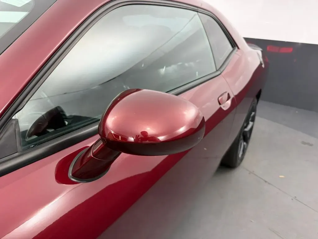 Dodge Challenger photo 15