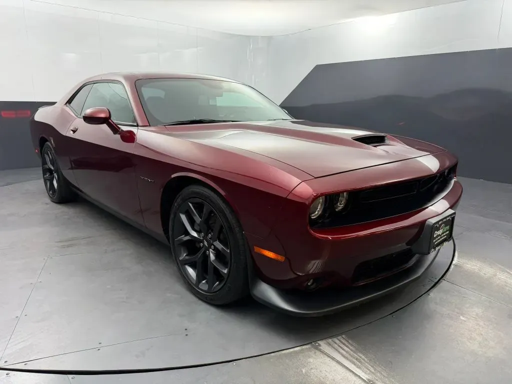 Dodge Challenger photo 8