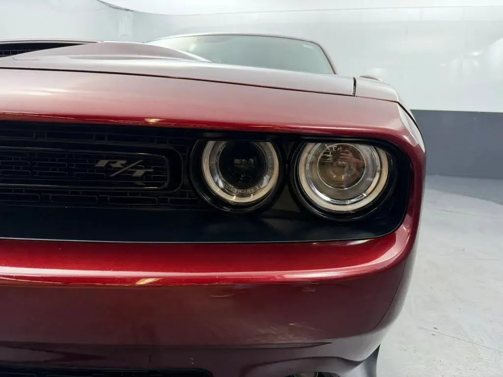 Dodge Challenger photo 12