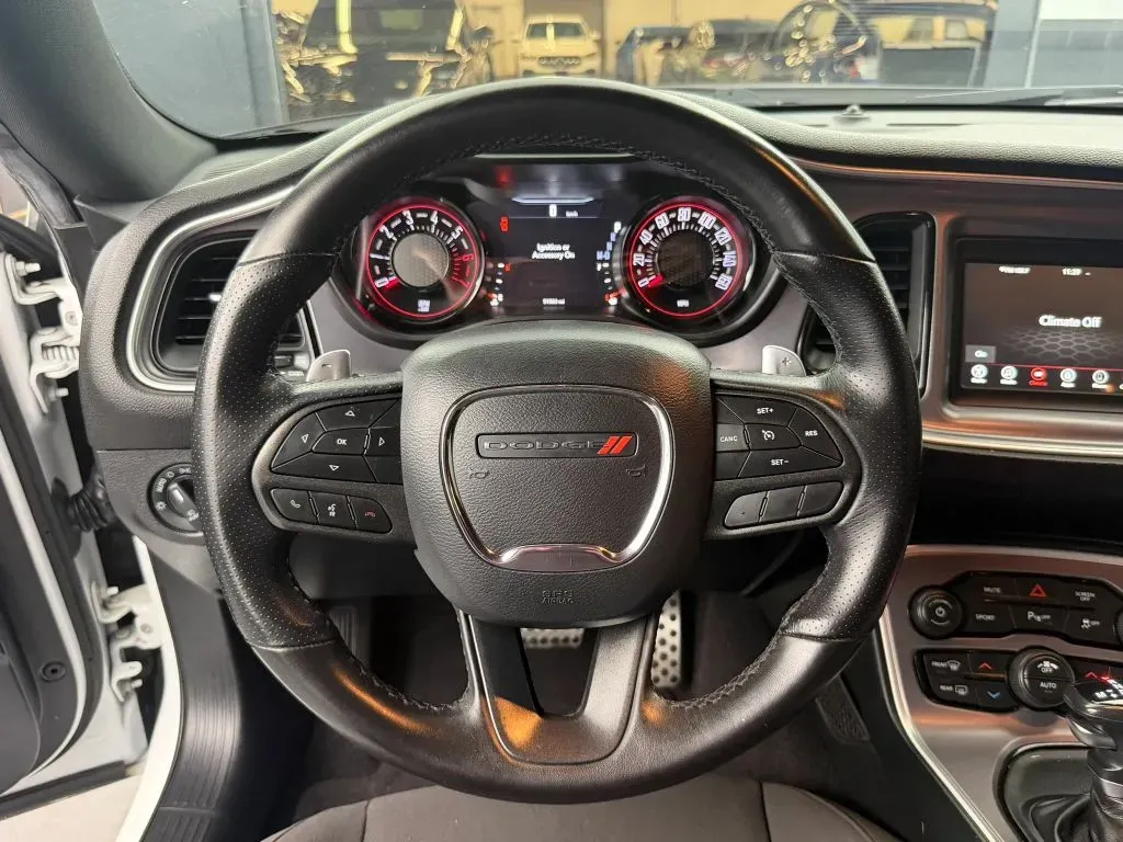 Dodge Challenger photo 26