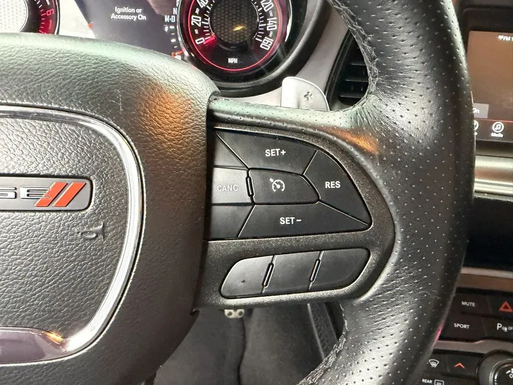 Dodge Challenger photo 28