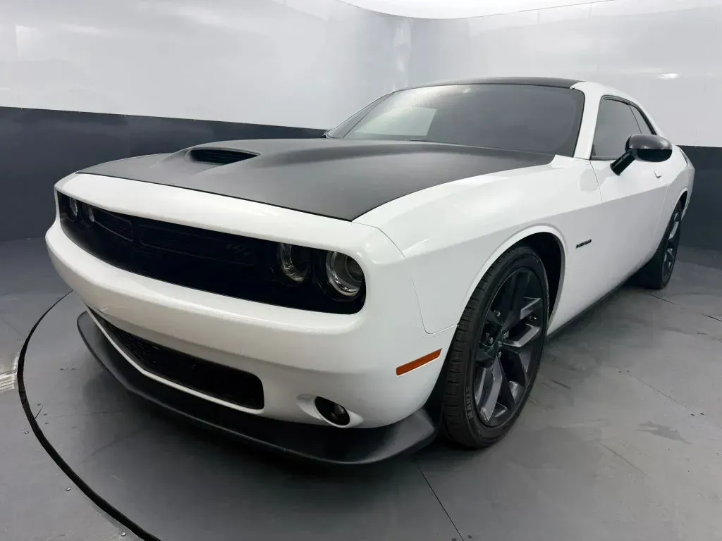 Dodge Challenger photo 33