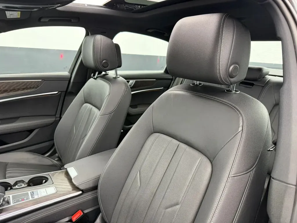 Audi A6 photo 21