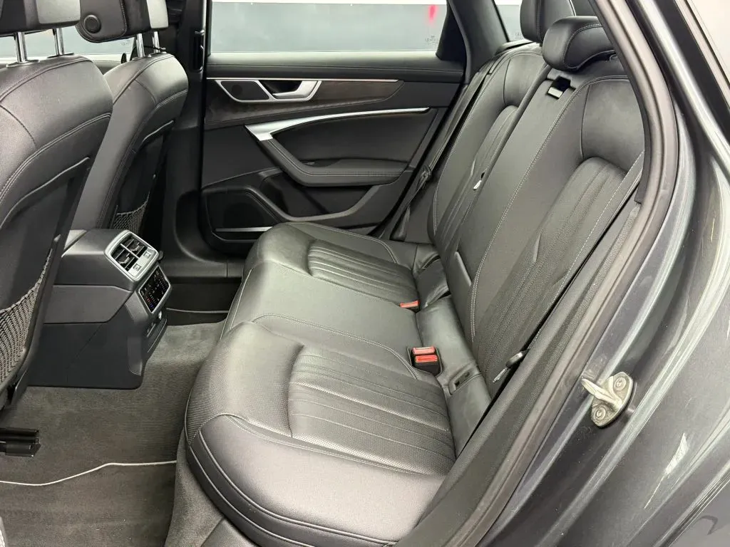 Audi A6 photo 29