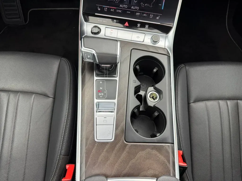 Audi A6 photo 33