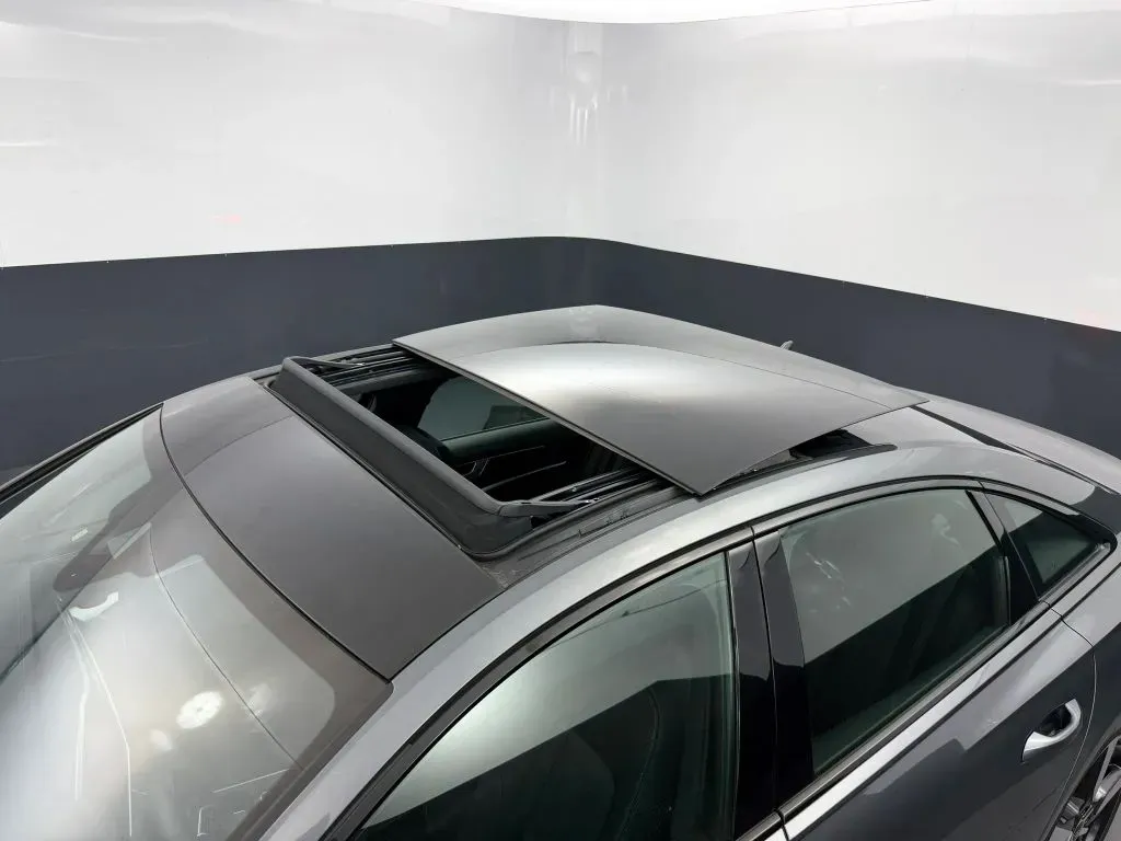 Audi A6 photo 16