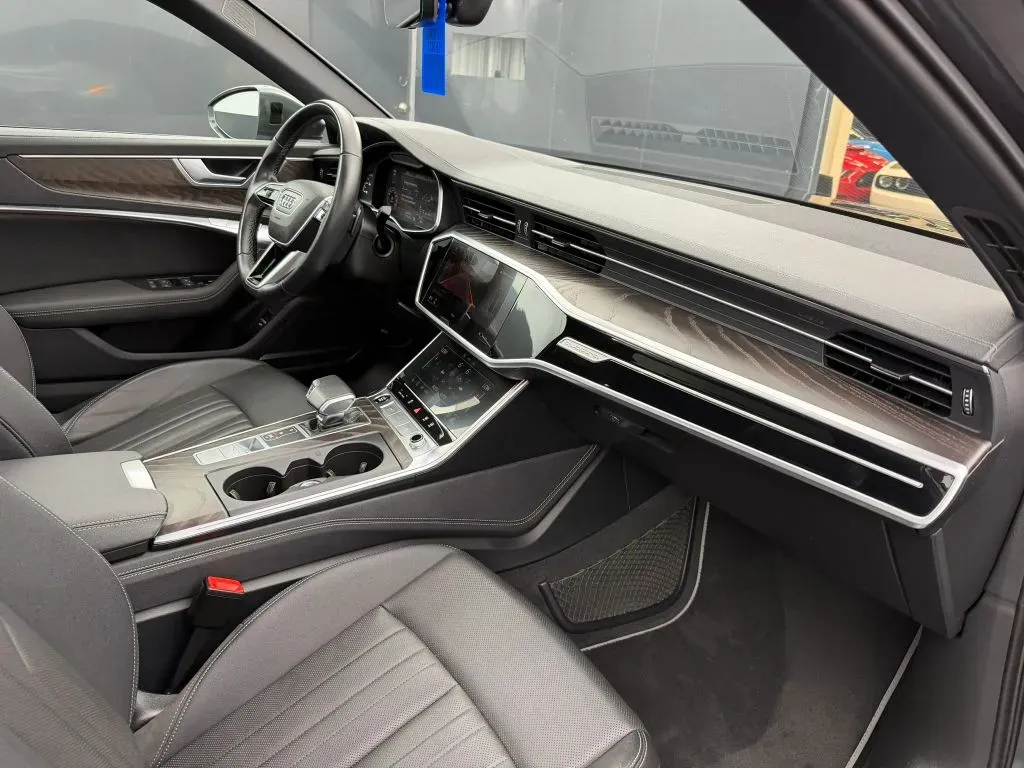 Audi A6 photo 37