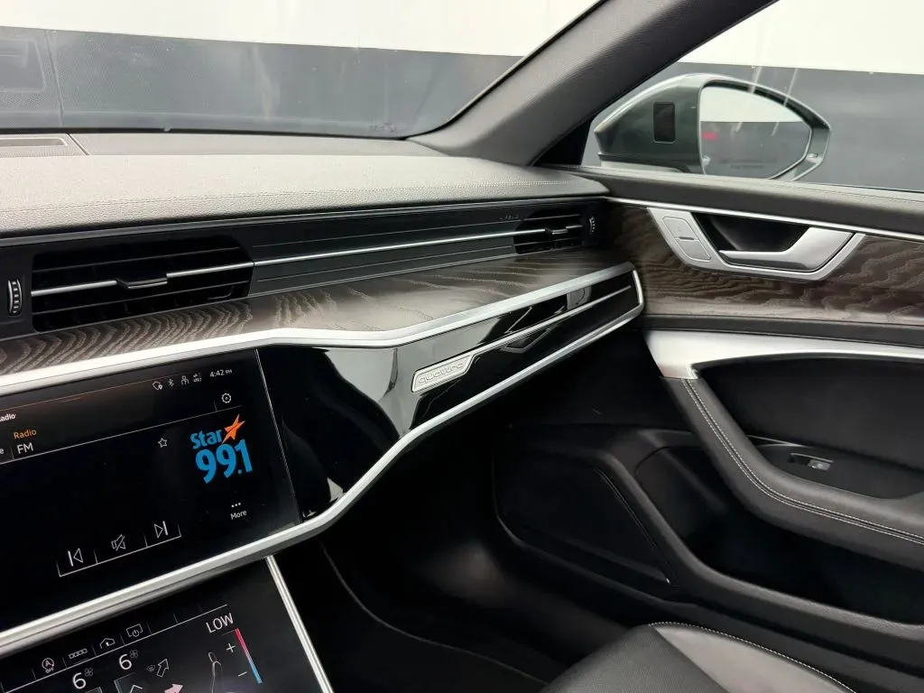 Audi A6 photo 25