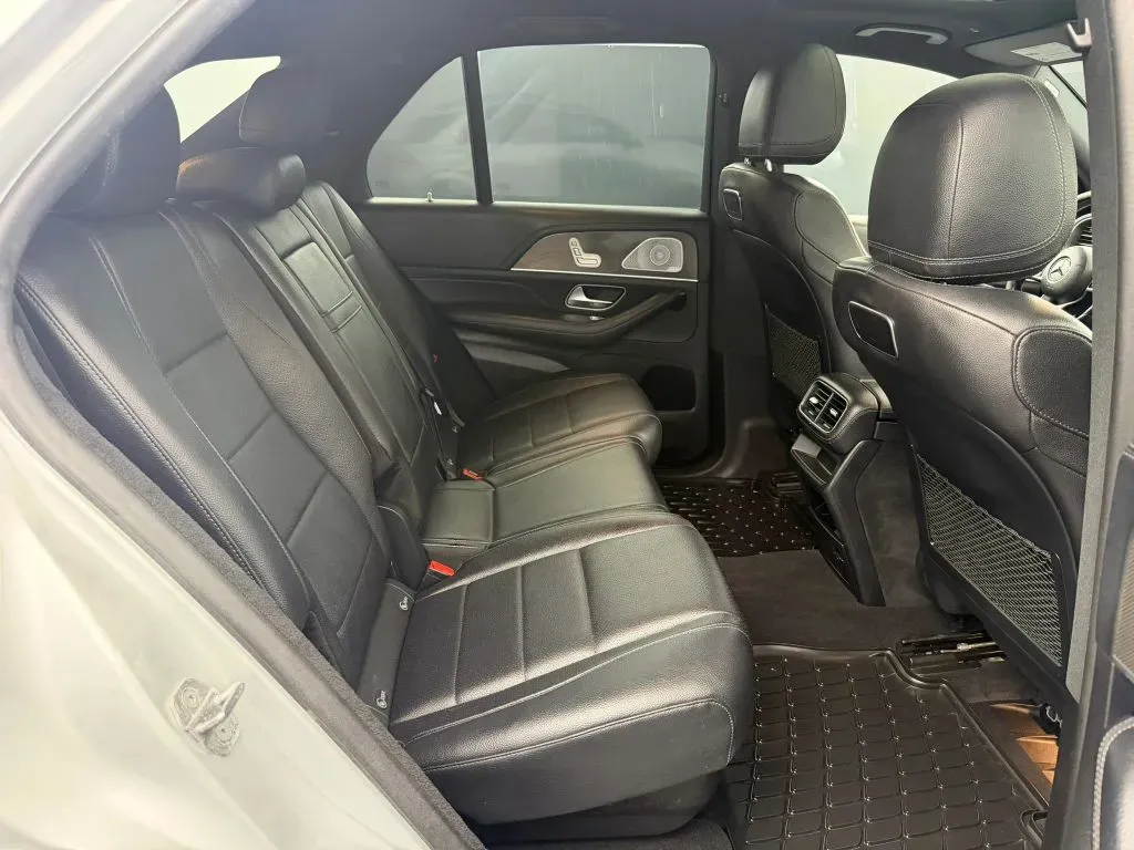 Mercedes-Benz GLE photo 34