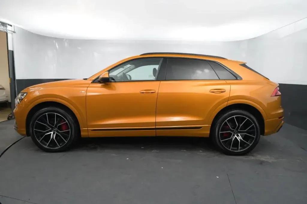 Audi Q8 photo 2
