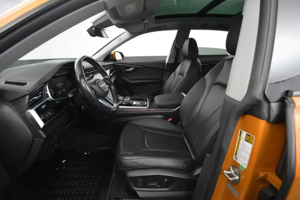 Audi Q8 photo 39
