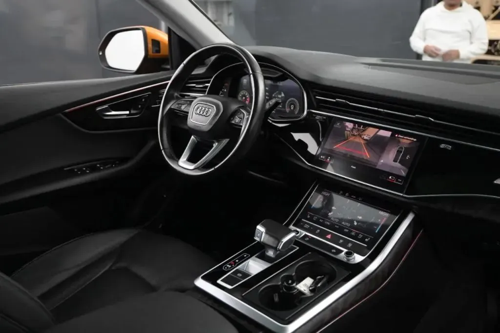Audi Q8 photo 50