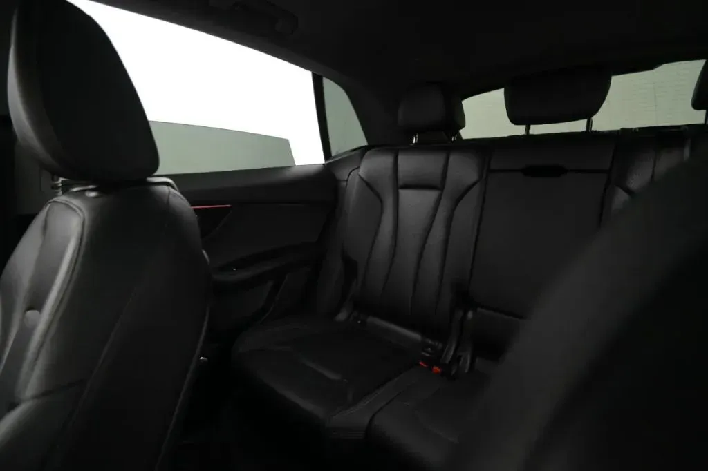 Audi Q8 photo 43