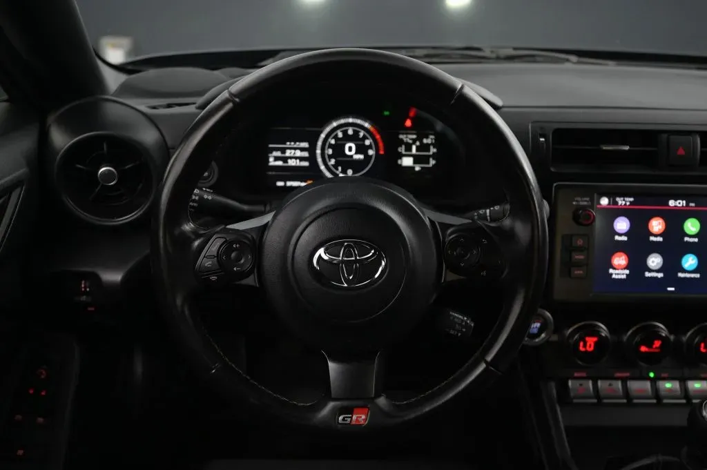 Toyota GR86 photo 32