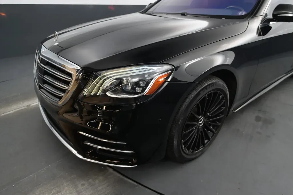 Mercedes-Benz S-Class photo 9