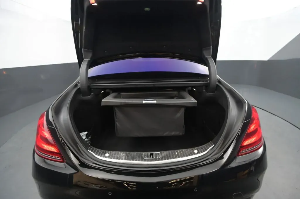 Mercedes-Benz S-Class photo 45