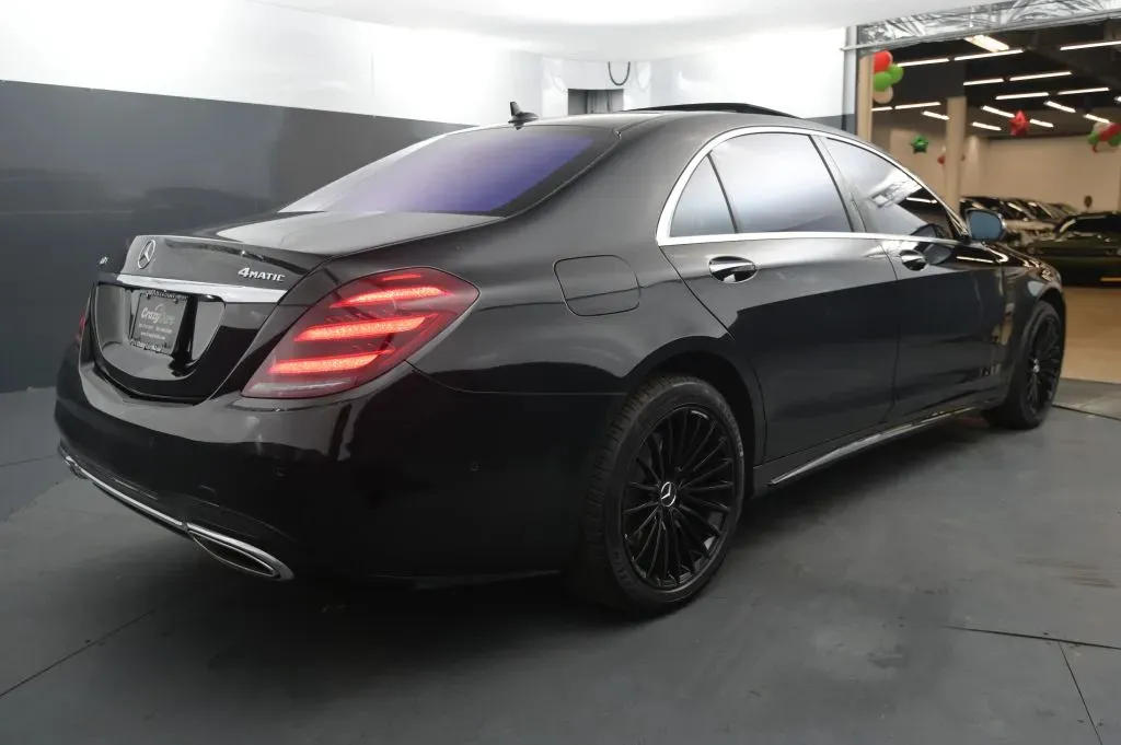 Mercedes-Benz S-Class photo 5