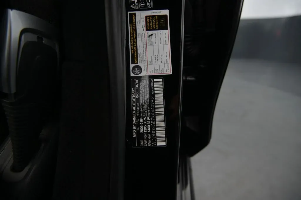 Mercedes-Benz S-Class photo 19
