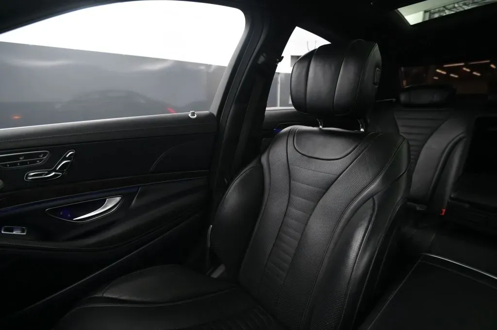 Mercedes-Benz S-Class photo 28