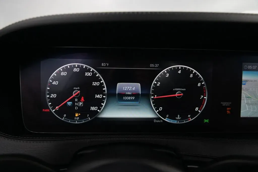 Mercedes-Benz S-Class photo 20
