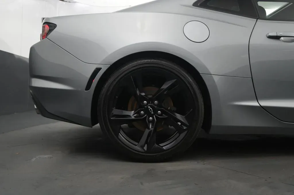 Chevrolet Camaro photo 19