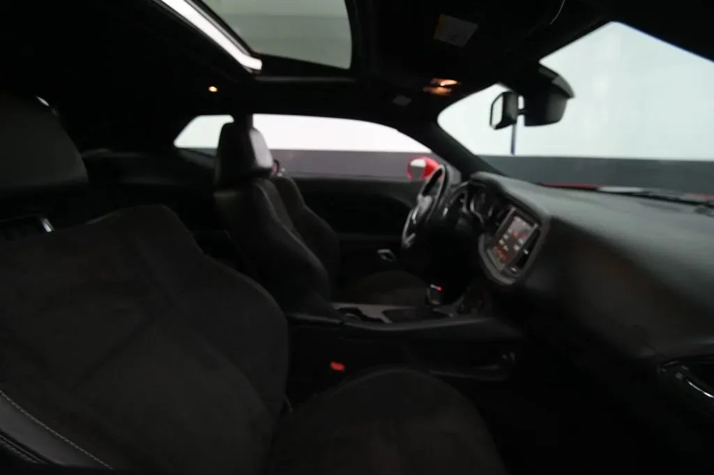 Dodge Challenger photo 48